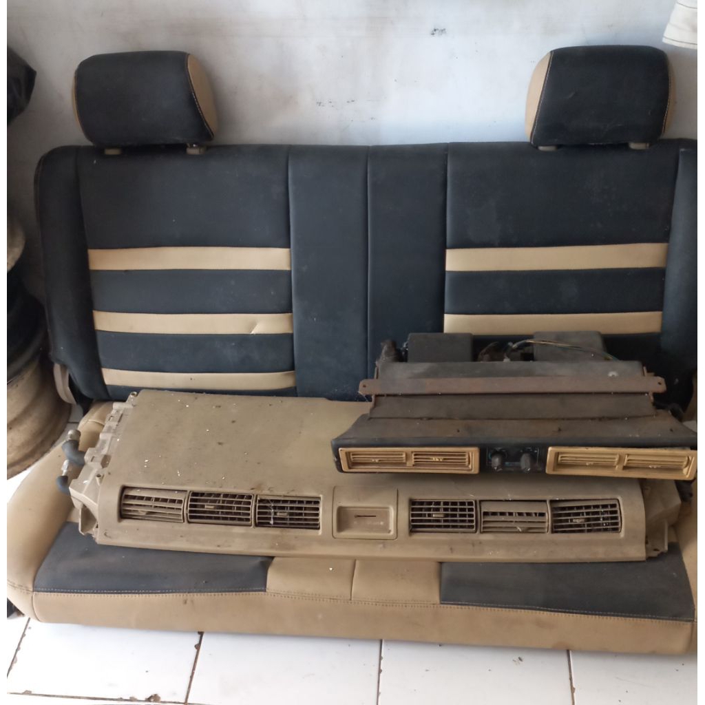 Jok Belakang dan Double Blower AC Kijang LGX (Kapsul).