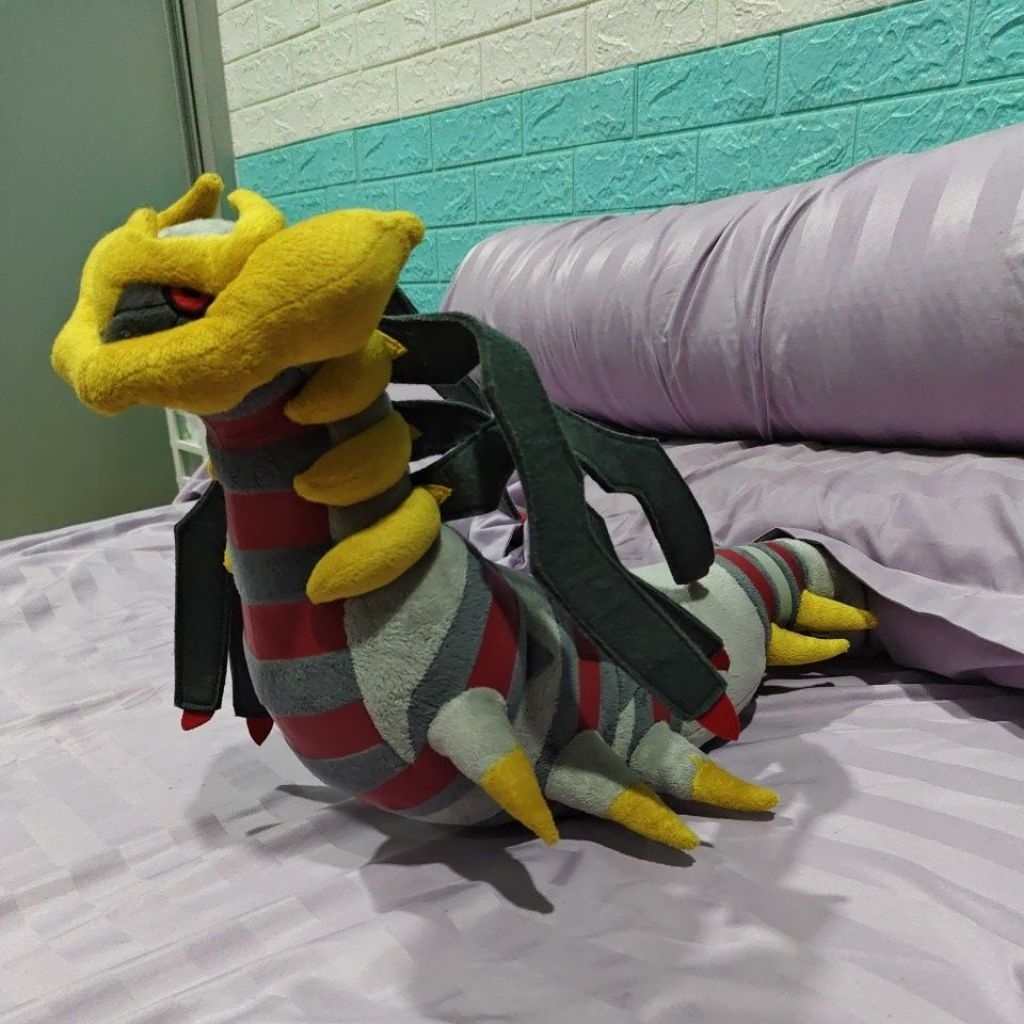 Boneka Pokemon Giratina Origin Form Takara Tomy