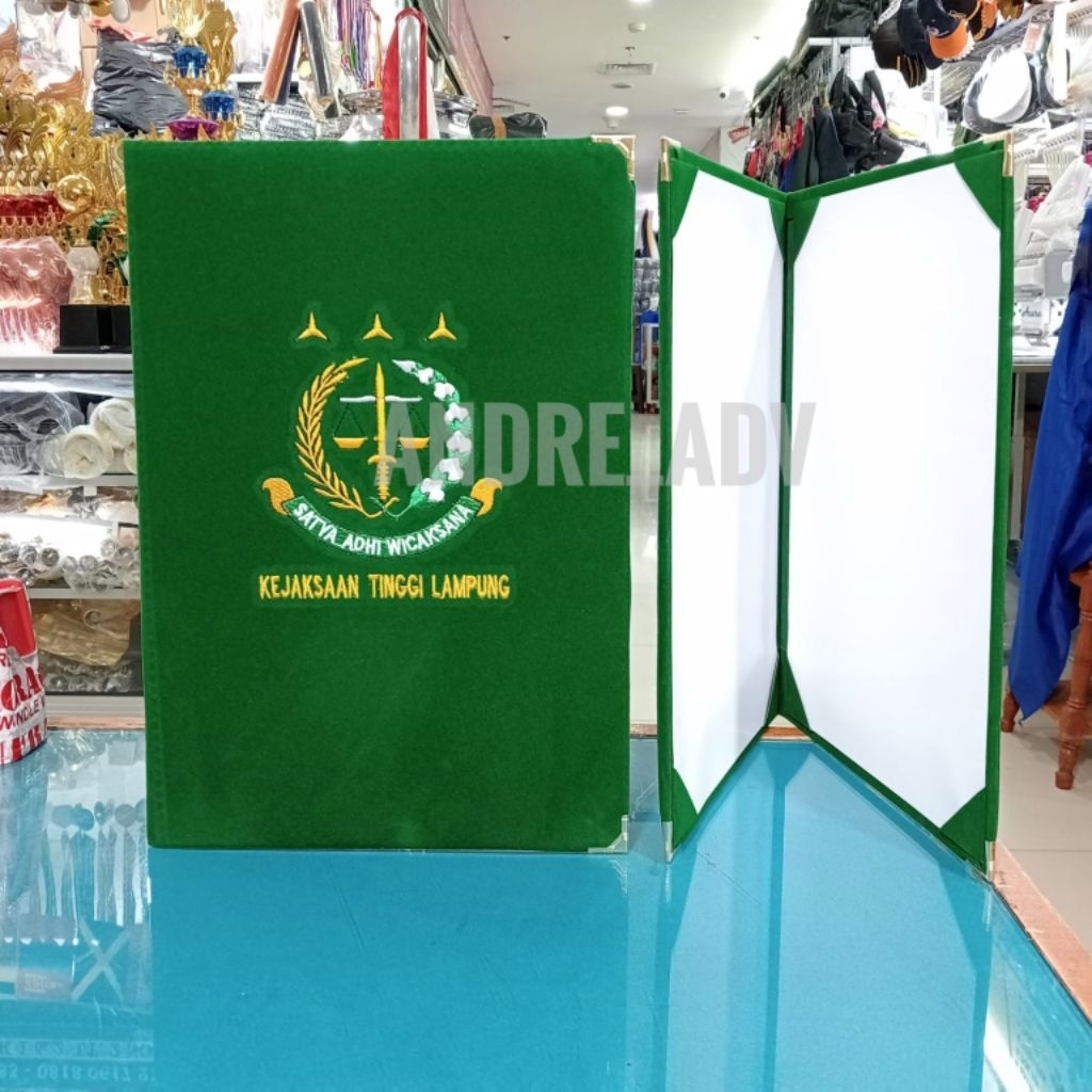 

map costum logo bordir map beludru