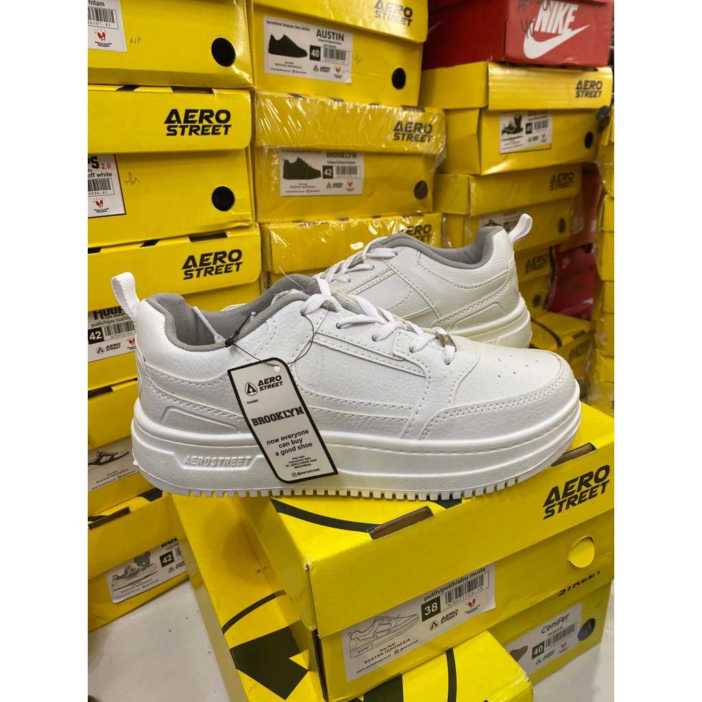 AEROSTREET 37-44 BROOKLYN PUTIH PUTIH