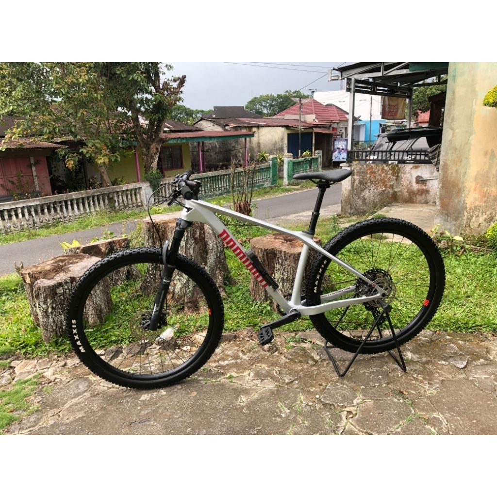 Dominate CXC Elite Like New