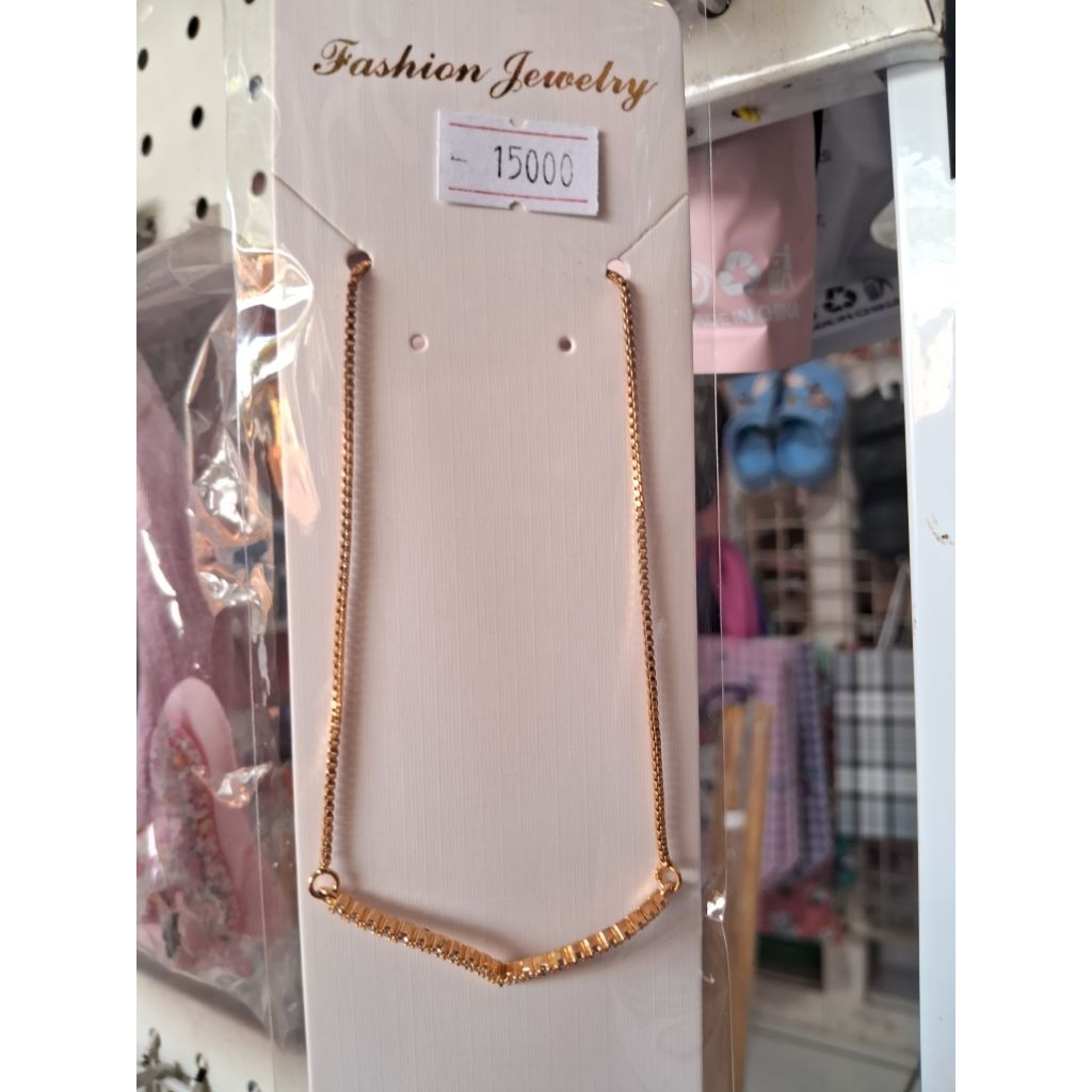 Gelang emas wanita imitasi