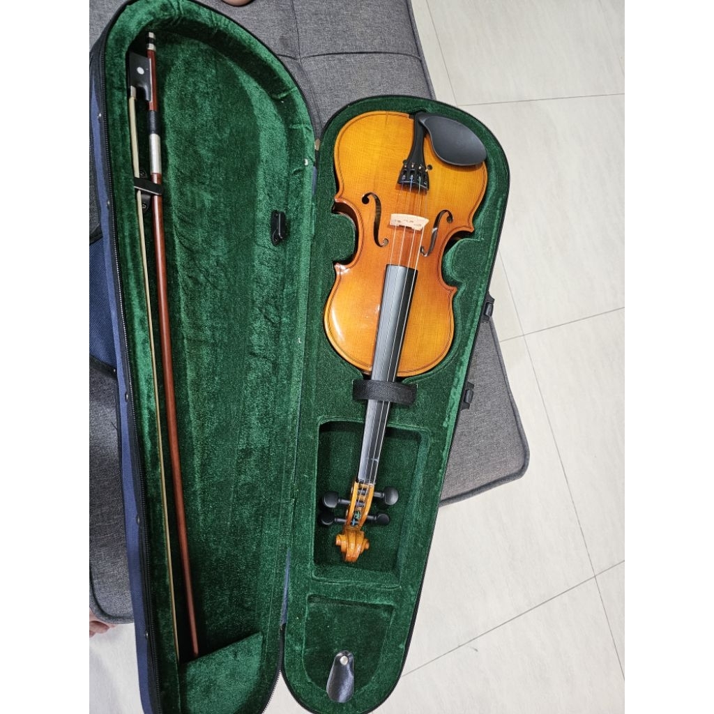 Biola 1/2 Preloved