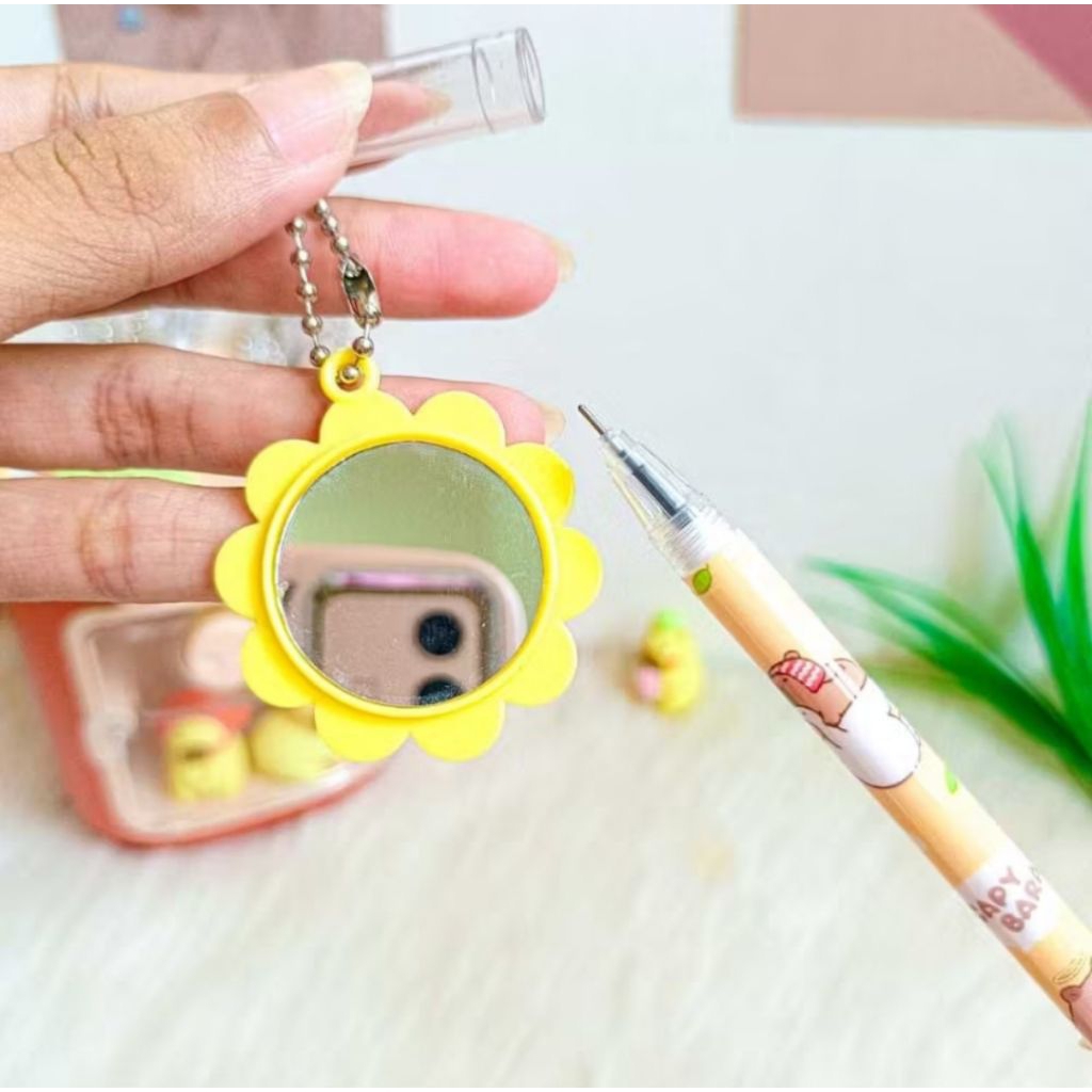 

Pulpen gantungan cermin capybara