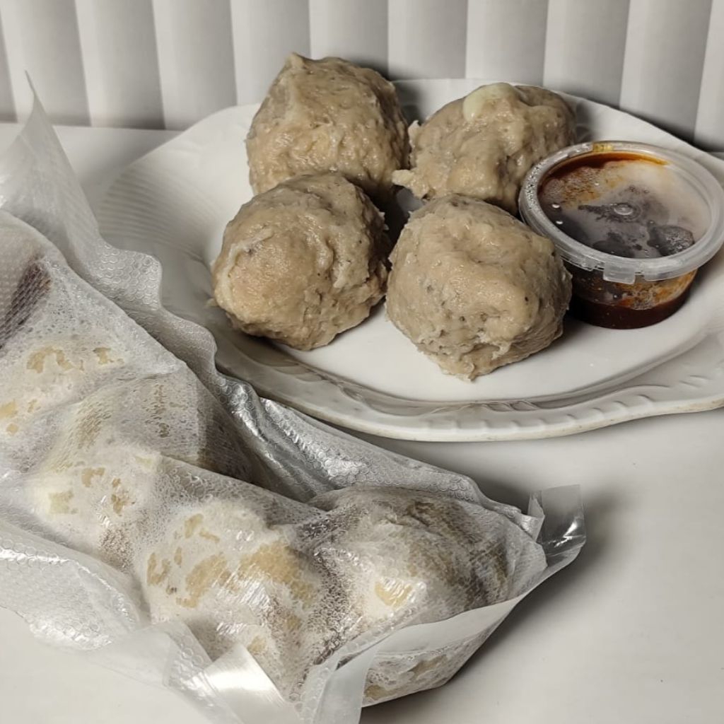 

Bakso Mozzarella Frozen isi 4 pcs + sambal