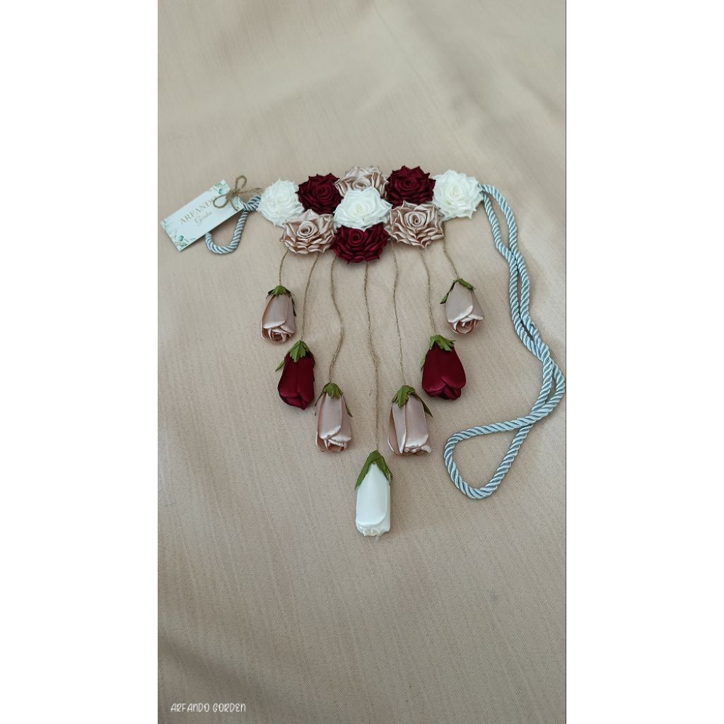 Ikat gorden bunga mawar