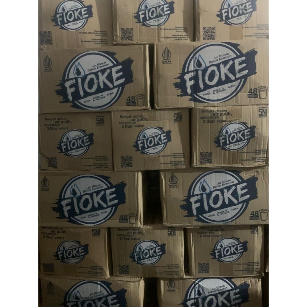 

floke minuman/minuman mineral floke/dus/gelasan/200 ml