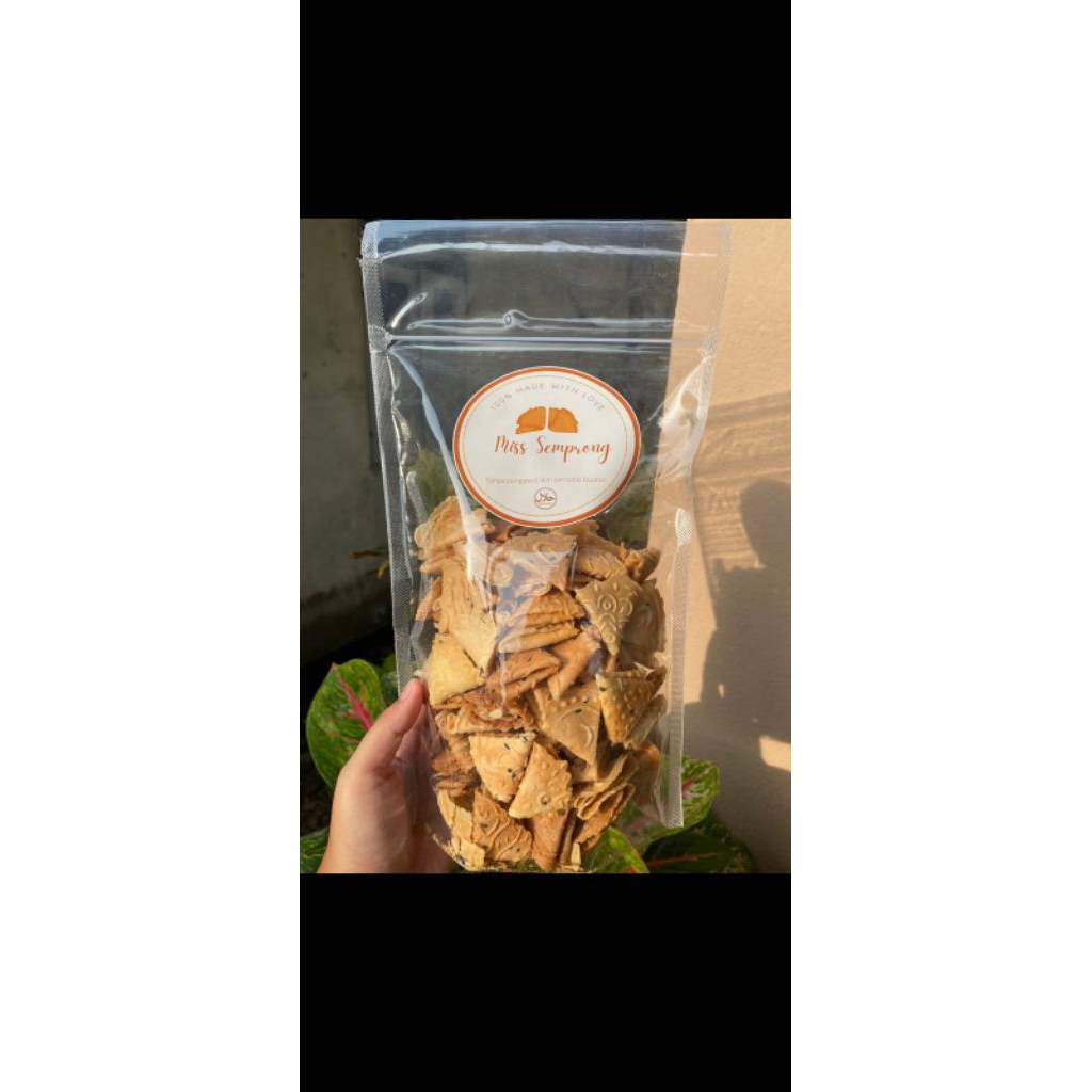 

Kue Semprong Segi tiga 500 gram