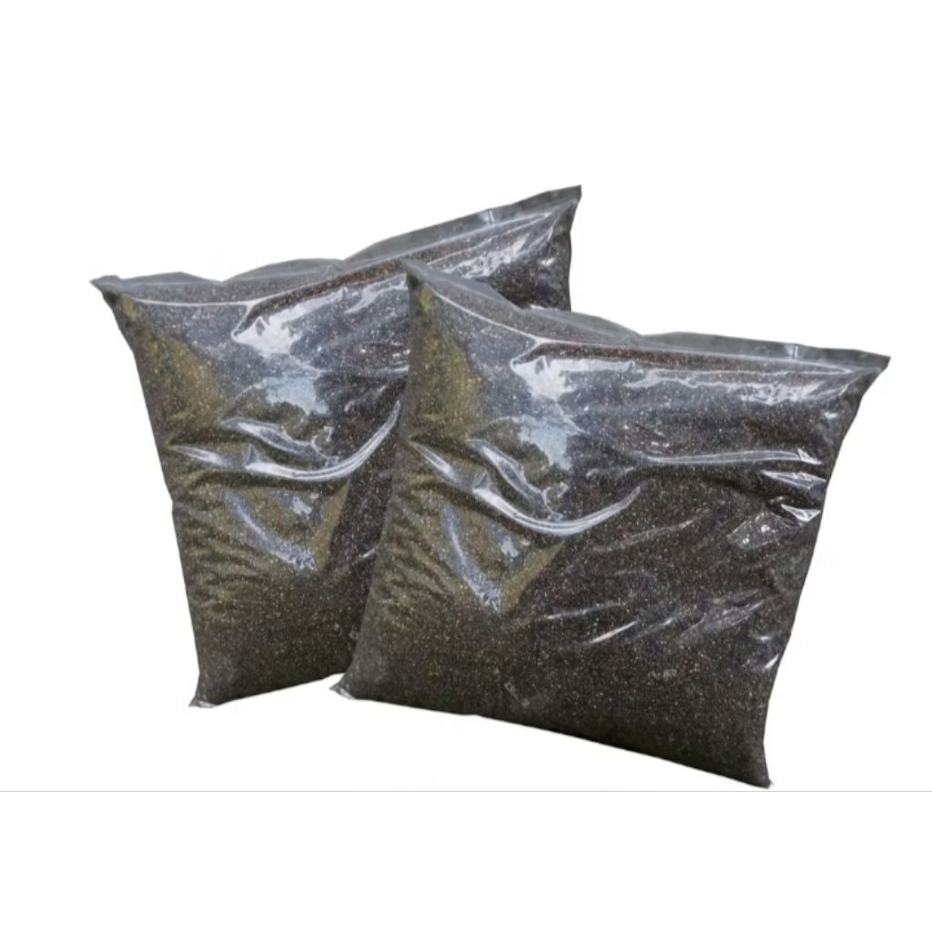 Tanah humus untuk media tanam penyubur tanaman