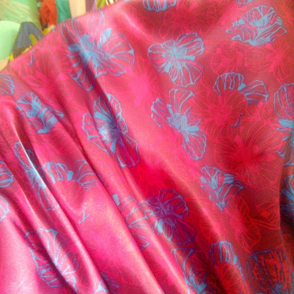 Kain Satin Silk Embos Motif Bunga - (APT) - Kain Satin Silk Motif Premium - Kain Satin Velvet Premiu