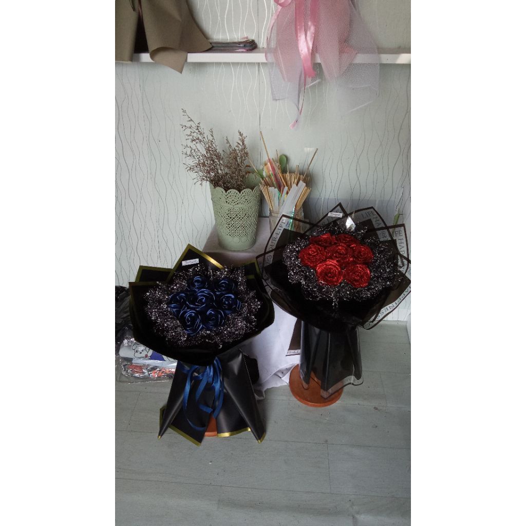 

ROUND PITA SATIN 7 TANGKAI