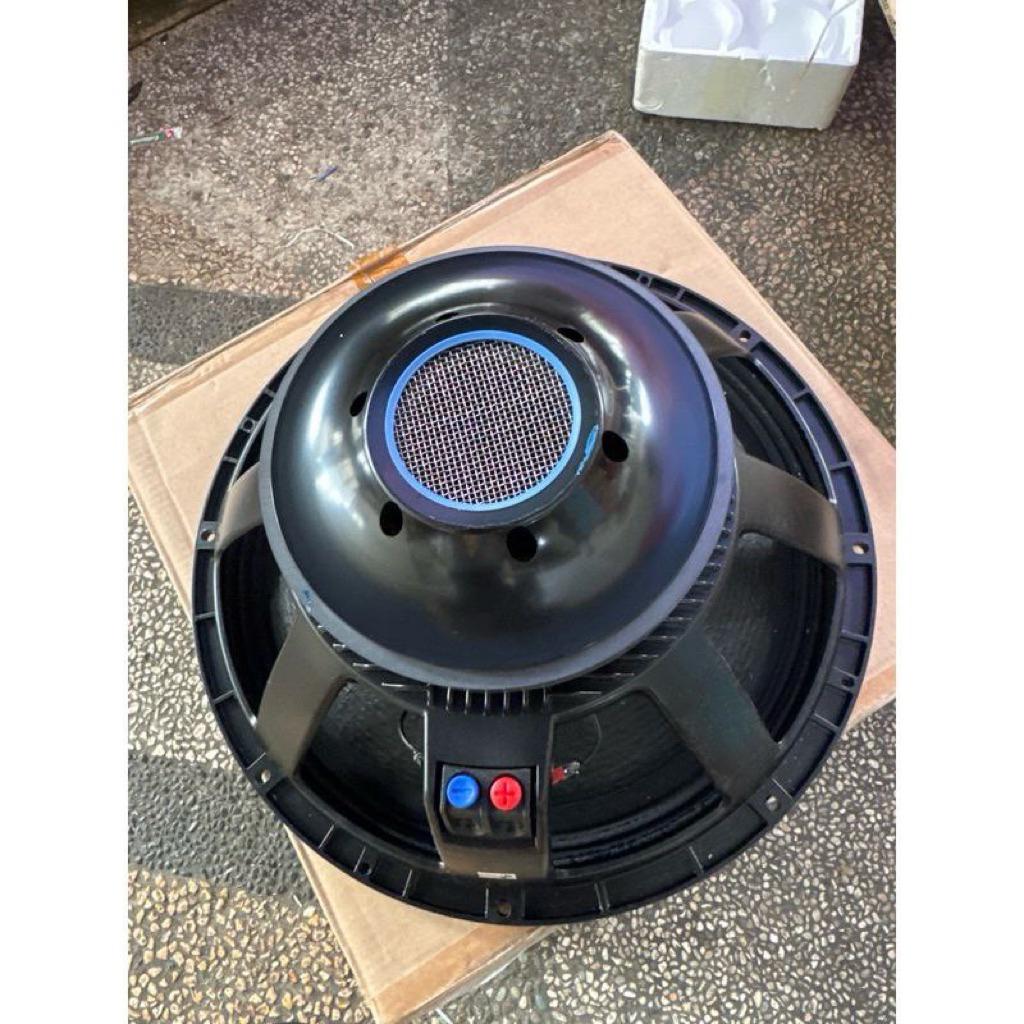 speaker spiker Crimson 18" CR 18-X 400 grade A