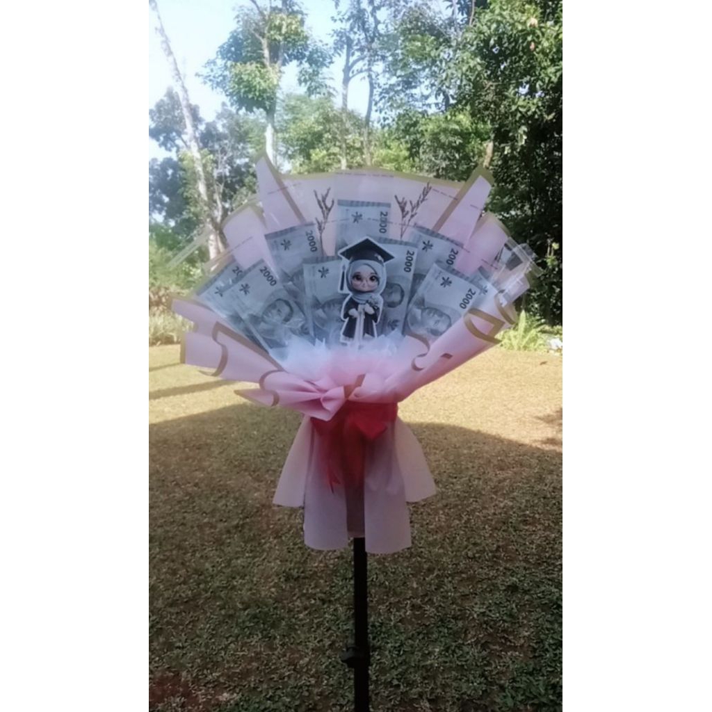 

Buket Uang kosongan 10 Lembar (Wisuda)