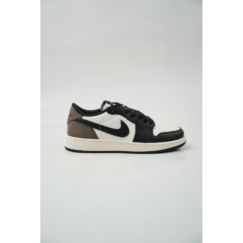 Jordan 1 Low OG Mocha