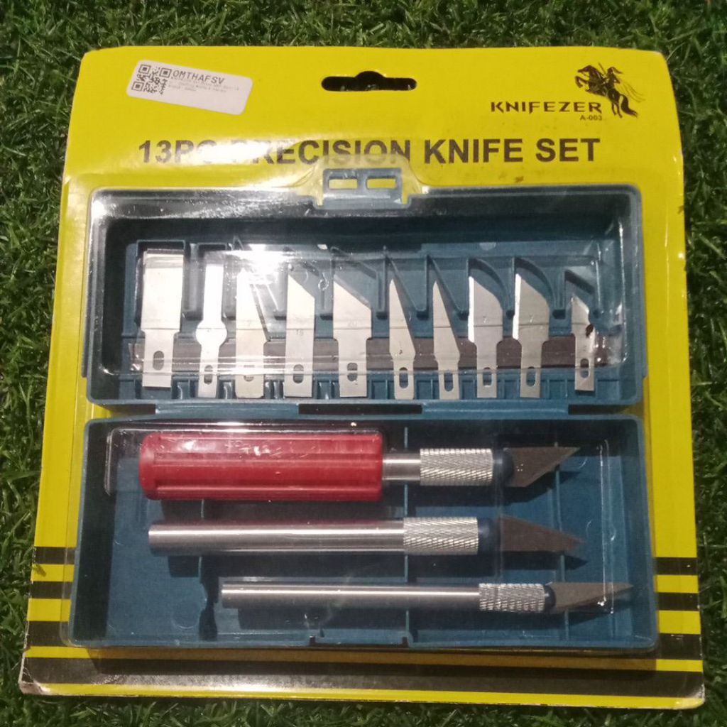 

Set Pisau Ukir Seni 13 in 1