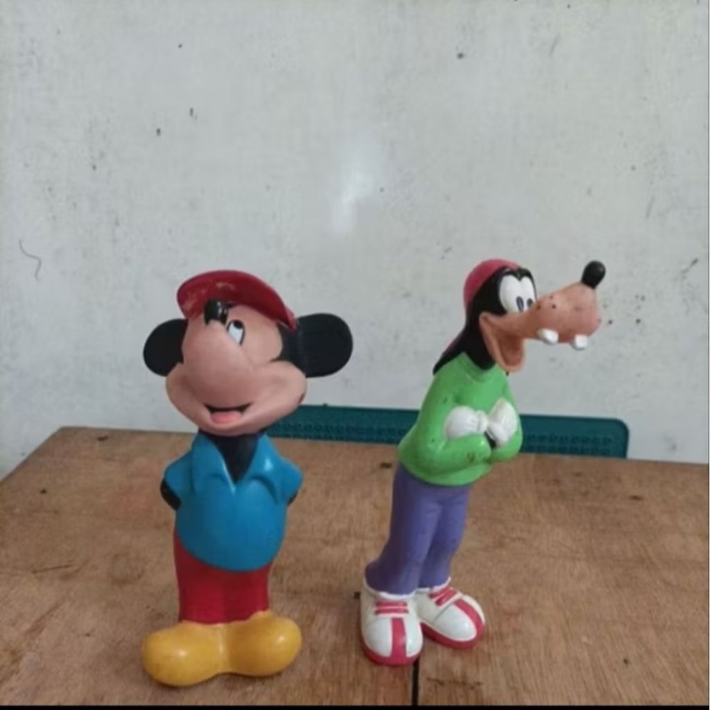 Mickey Mouse dan Guffy ori
