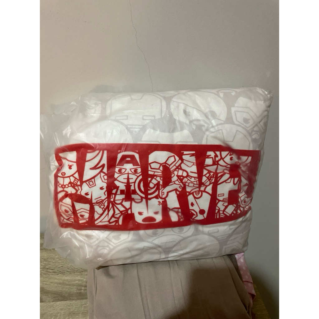 bantal sofa marvel miniso