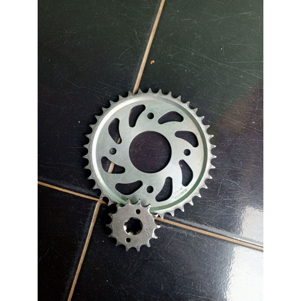 gear gir seat bagian depan dan gear belakang original satria Fu 150 facelift, 2014 /2015 ,Fu fi .uku