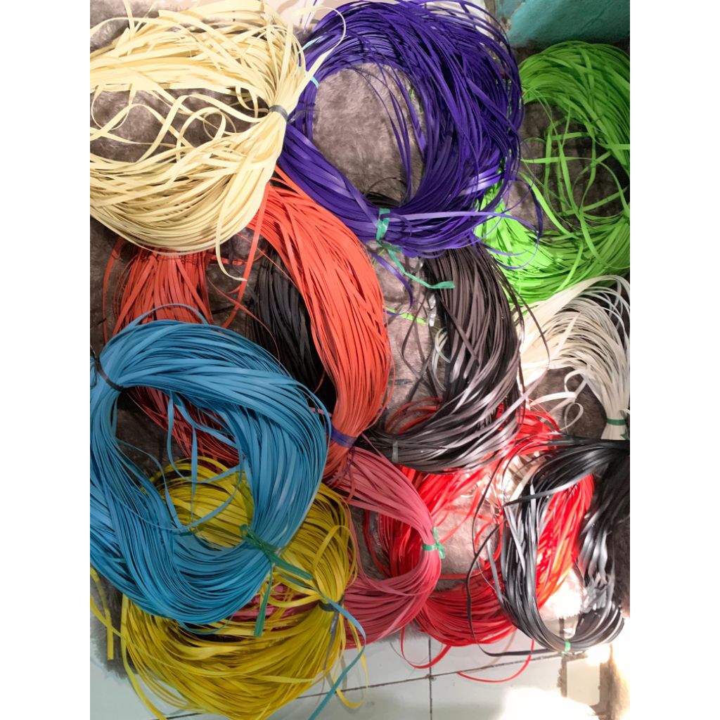 BAHAN ROTAN PLASTIK-+200METER PERKILO/BAHAN LESIO SINTETIS/JUAL PERKILO