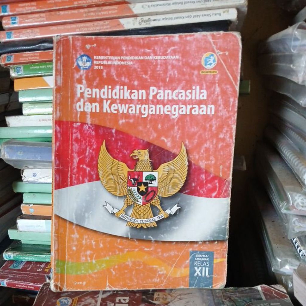 pendidikan pancasila dan kewarganegaraan sma