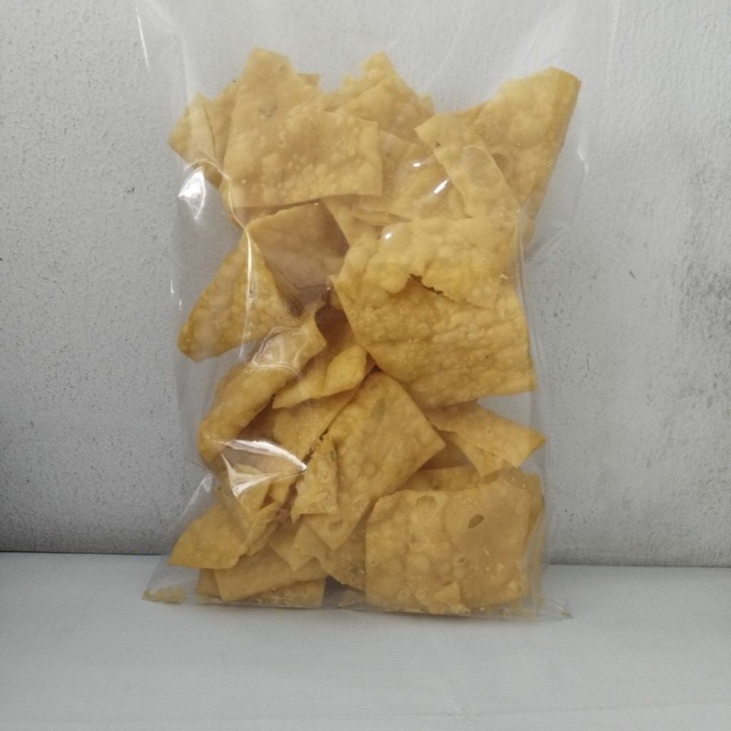 

Keripik bawang/pangsit goreng berat 200 gram