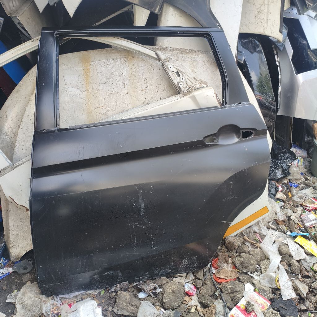 pintu tengah pintu belakang Mitsubishi Xpander original