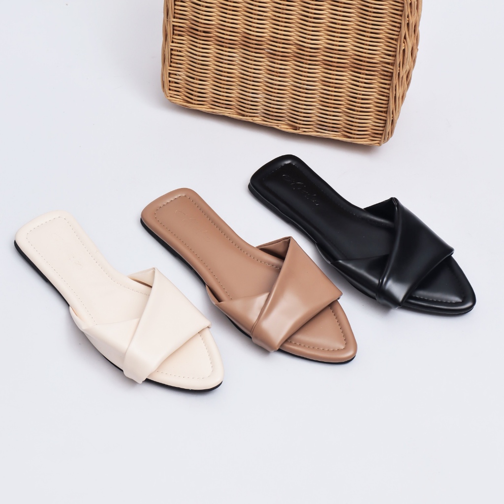 Sandal Flat Teplek Wanita Simple Elegan