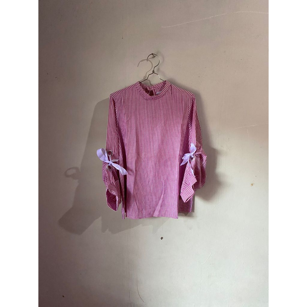 Preloved Blouse Exit - Garis Pink Putih