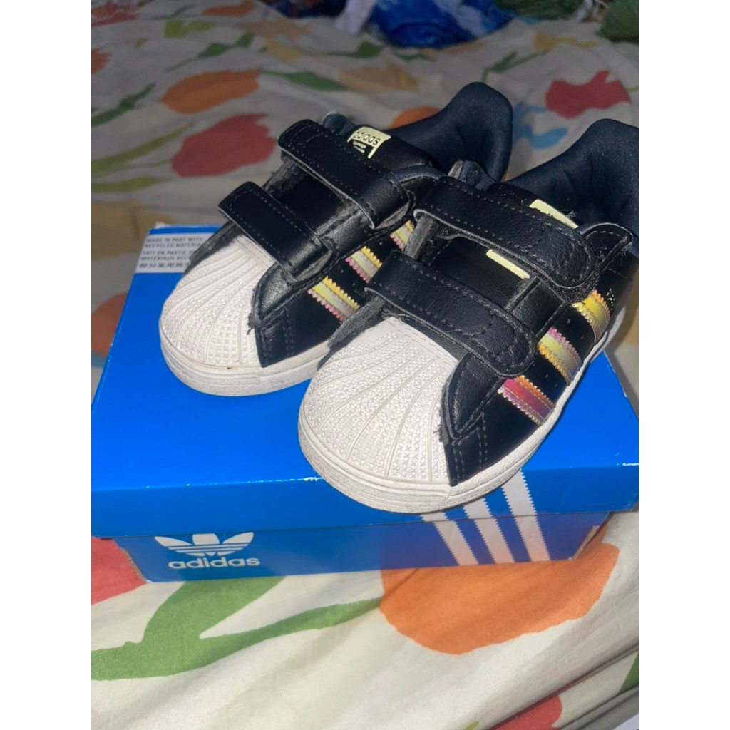 Preloved adidas superstar kids