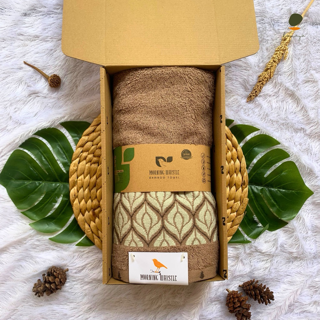 

Gift Box Hampers Hadiah Kado Souvenir Handuk Single Morning Whistle by Terry Palmer