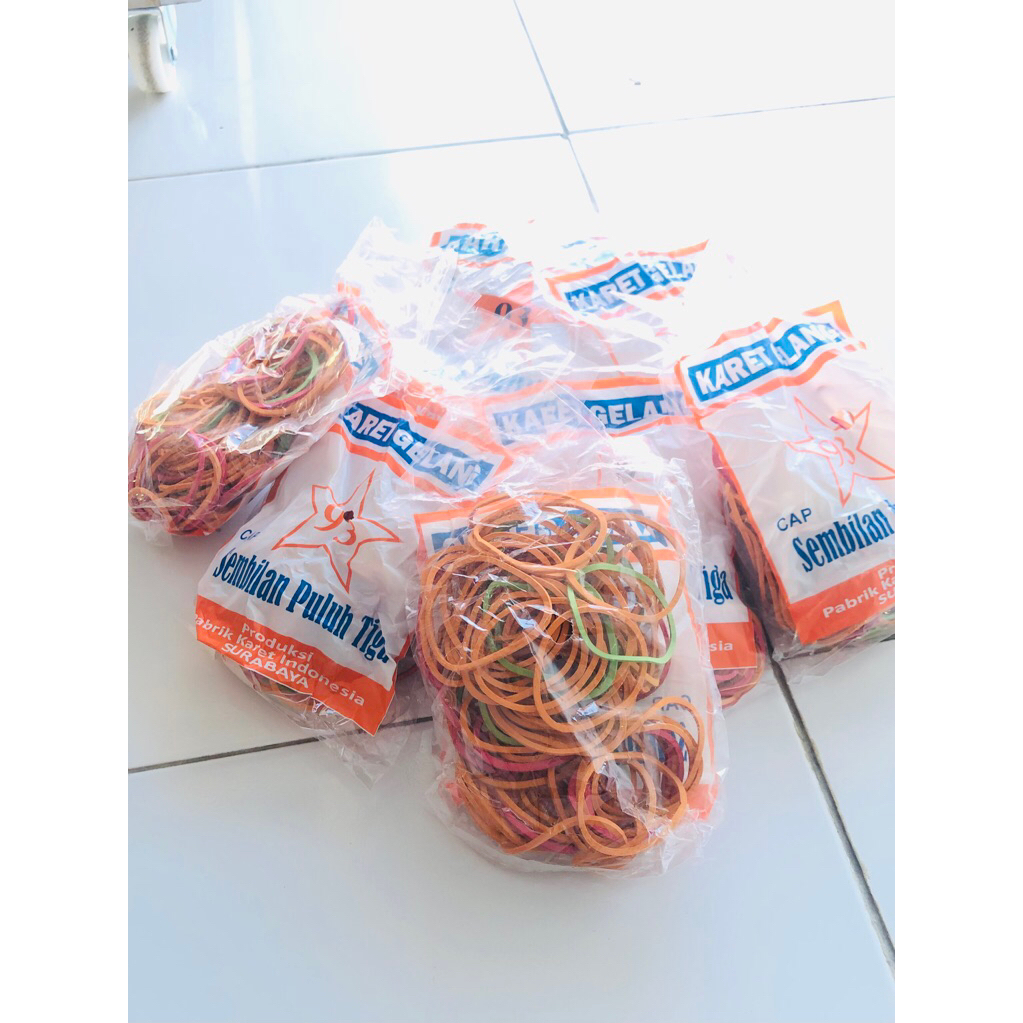 

karet Gelang 93 Berbagai macam warna enak buat ngiket bungkus nasi Dll