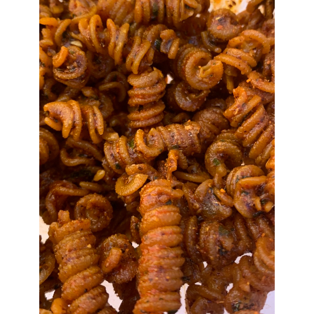 

Makaroni spiral ulir ori asin daun jeruk / makaroni spiral ulir cikruk asin pedas daun jeruk