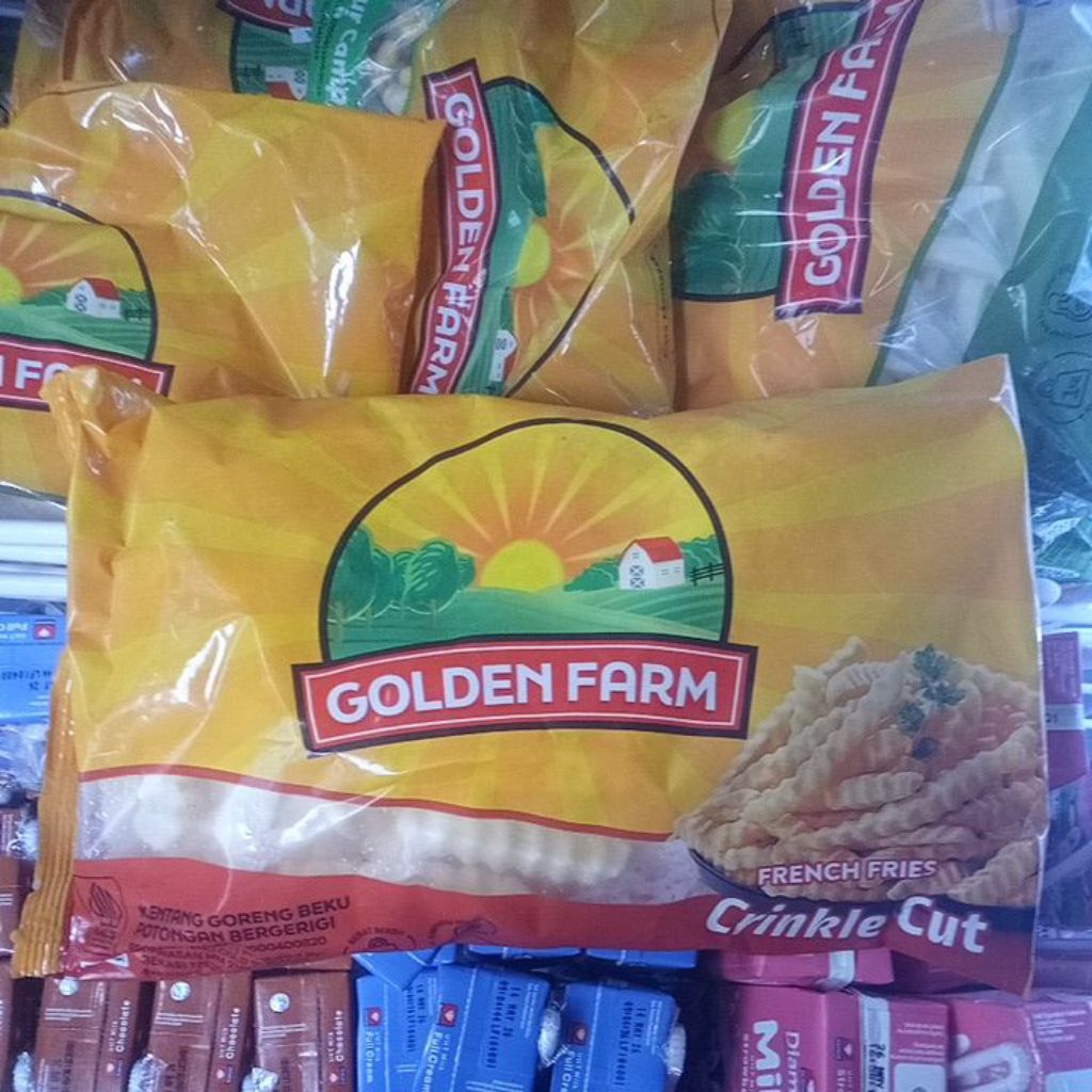 

KENTANG GORENG BEKU GOLDEN FARM FRENCH FRIES CRINKLE CUT 500GR 1 PACK