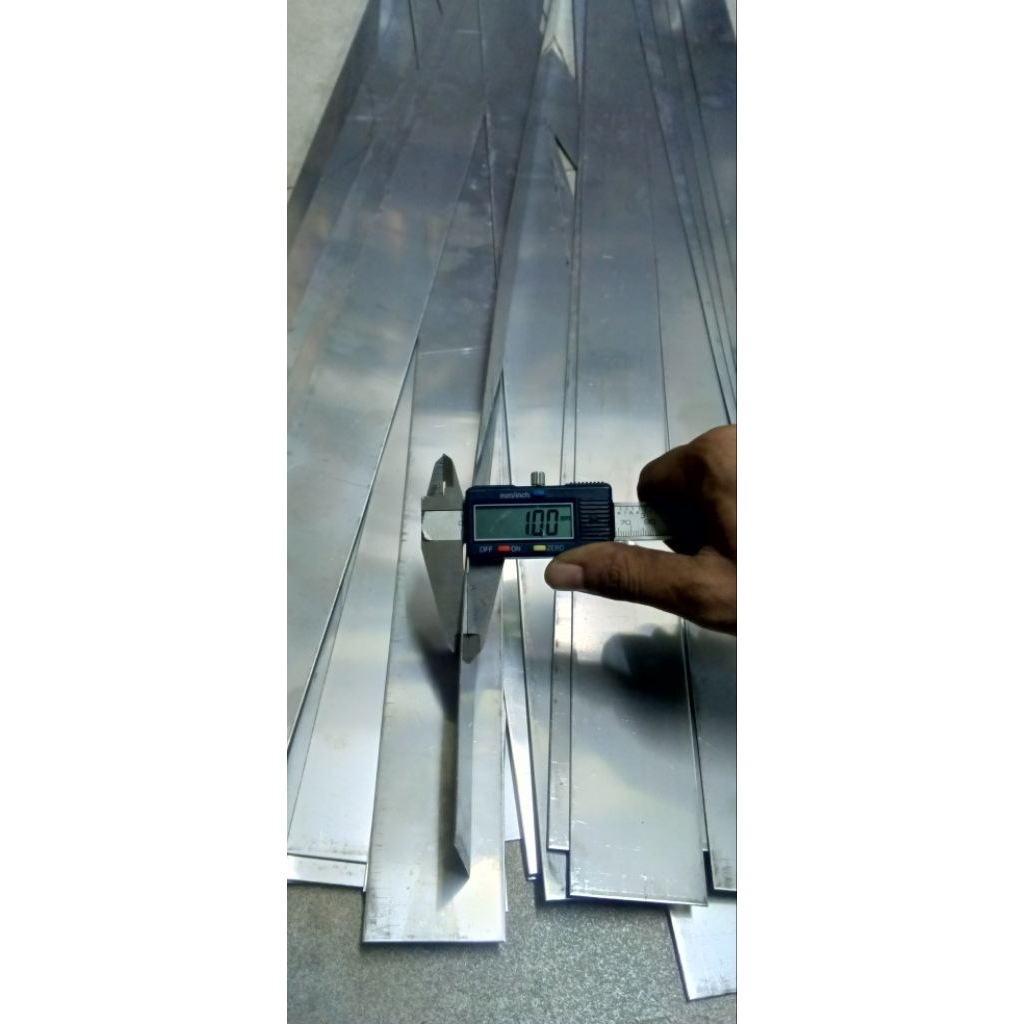 Plat Setrip stainless 304 1mm x 50mm x 1000mm plat stainless 304