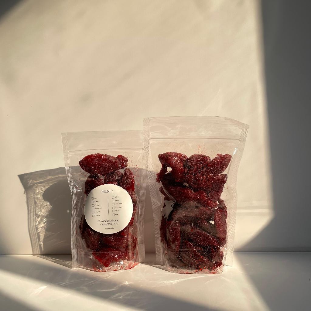 

Manisan Buah Belimbing Semi Basah Kualitas Premium 200 gram / 400 gram