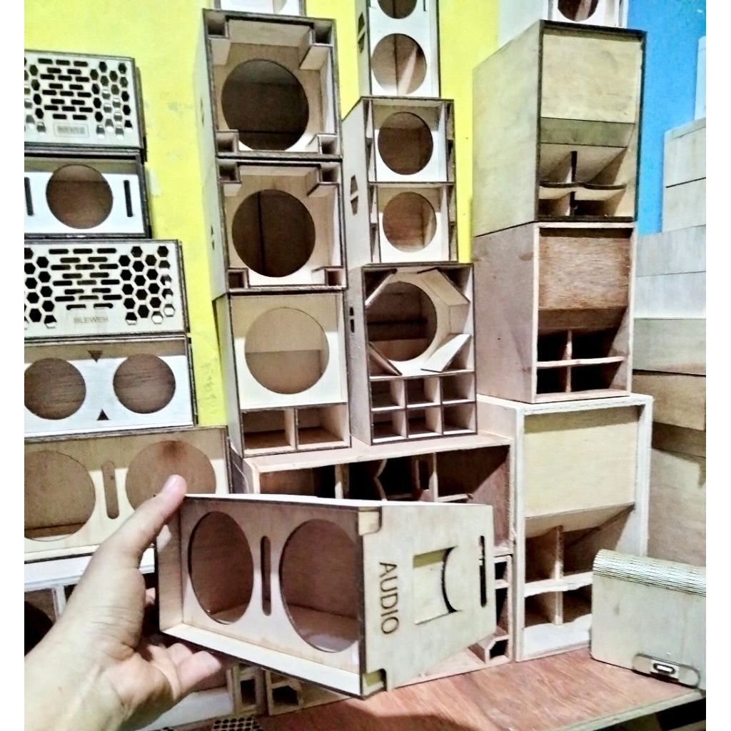 BOX LINE ARRAY 3 INCH CNC