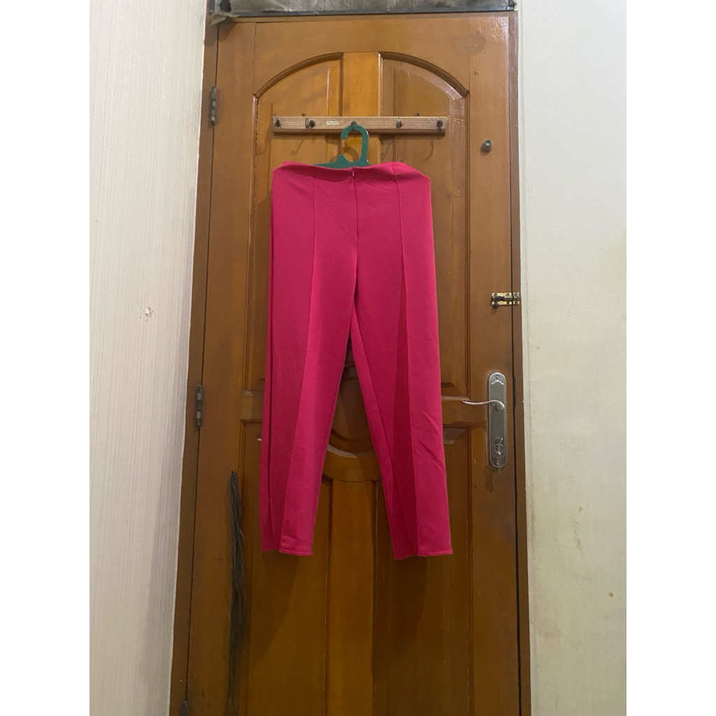 [PRELOVED] Celana Scuba Kulot Wanita