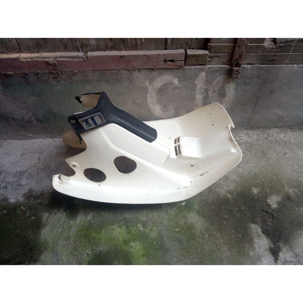 cover sayap depan Honda Astrea prima/ star original bekas copotan