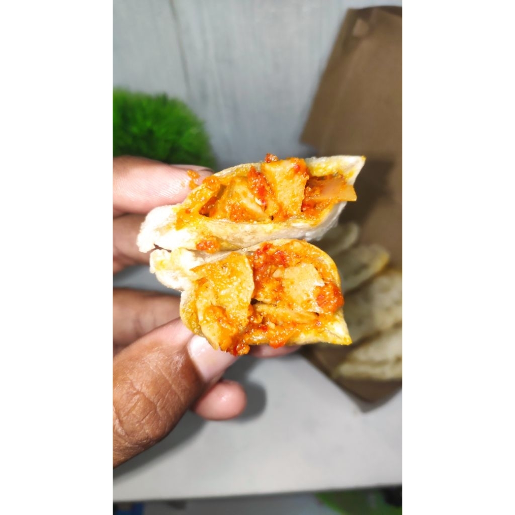 

cireng isi bakso pedas