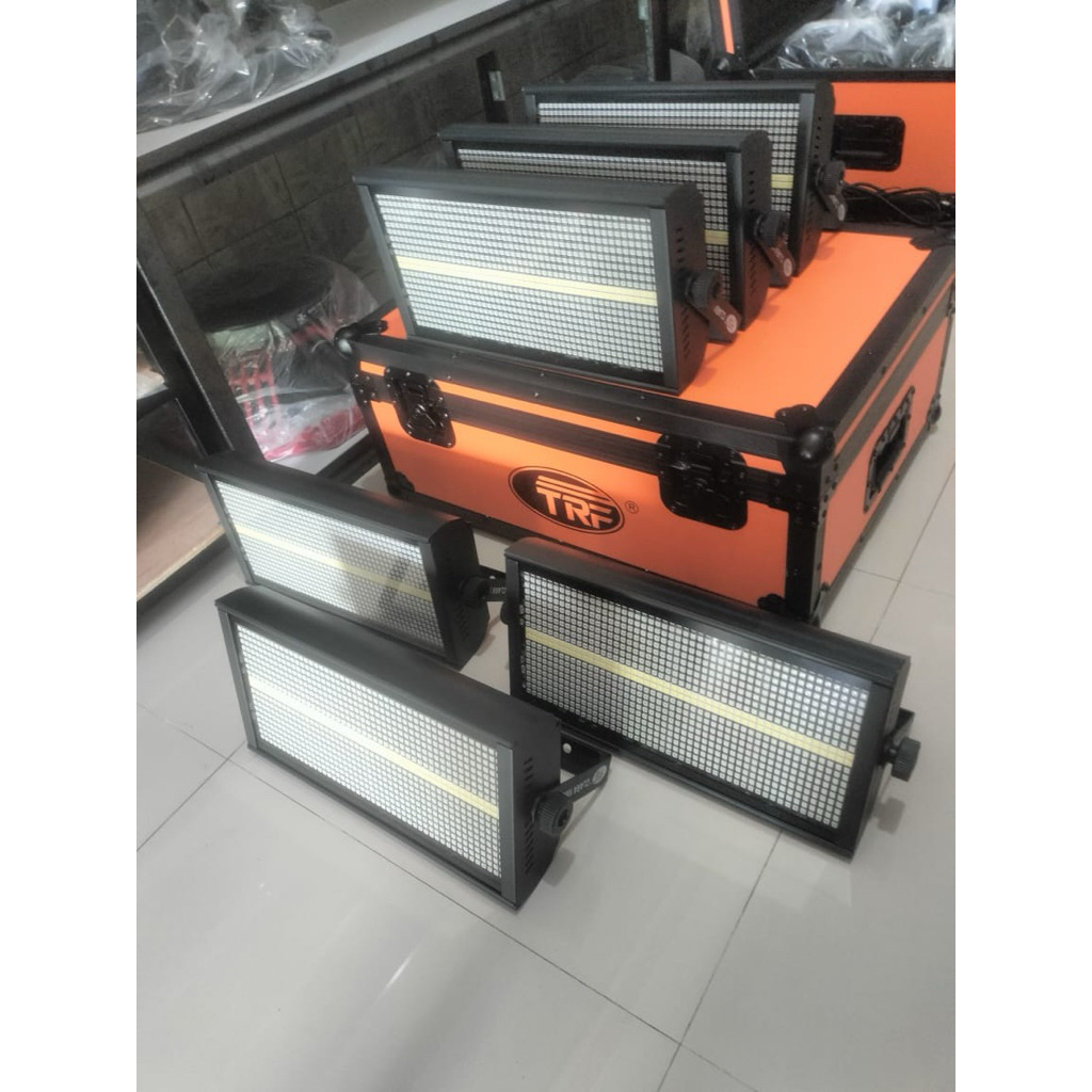 Lampu/lighting Panggung Strobo TRF Clara 1000W