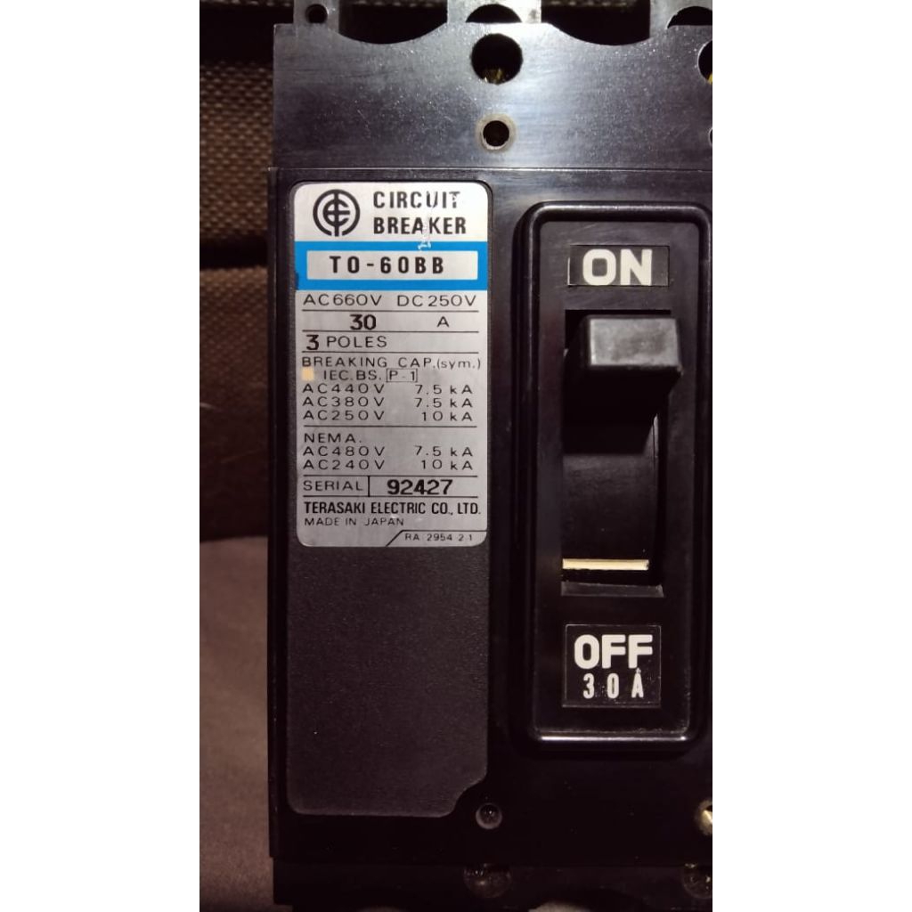 Mccb nfb breaker terasaki  30A berfungsi baik