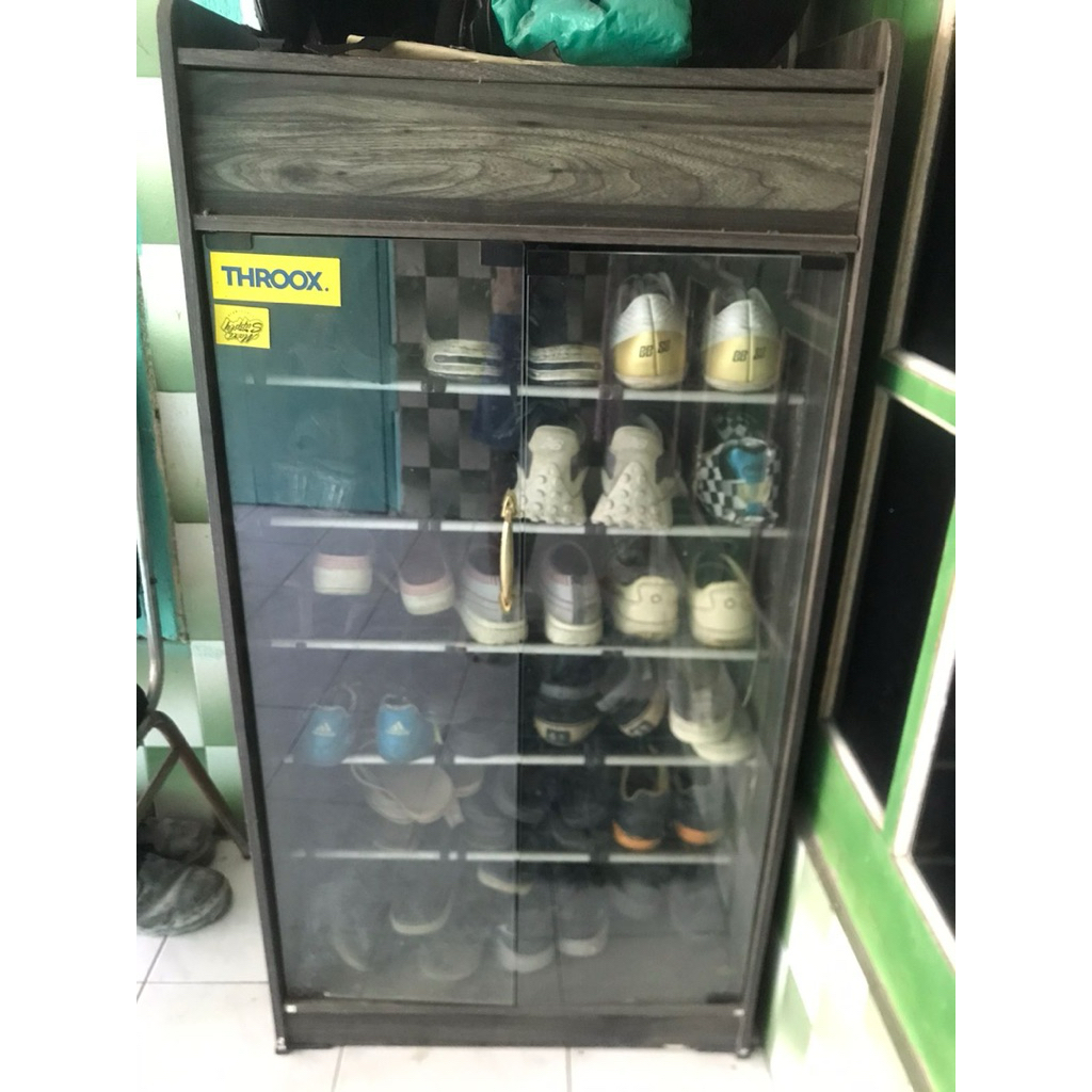 Lemari rak sepatu dua pintu second NEGO