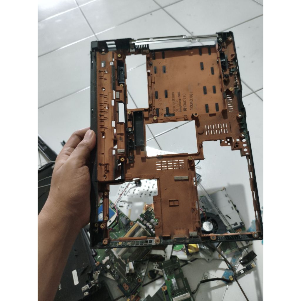 casing bawah laptop Fujitsu lifebook sh560 ori