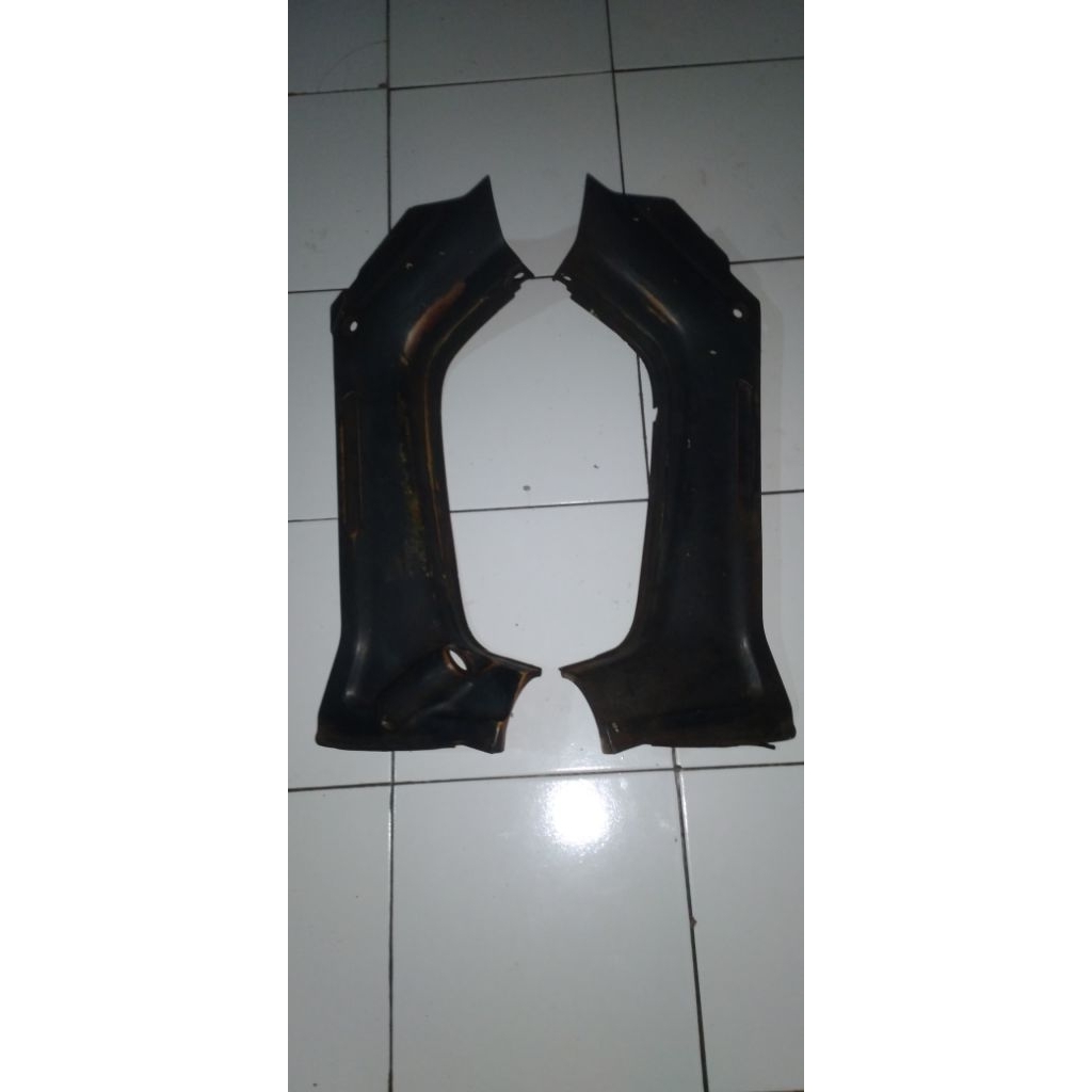 cover tengah sayap dalam legshield yamaha force one force1 fiz original second