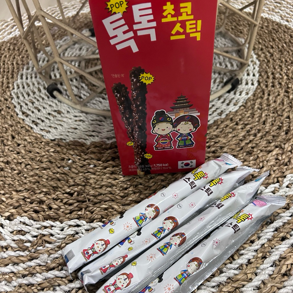 

crunchy chocolate stick snack korea