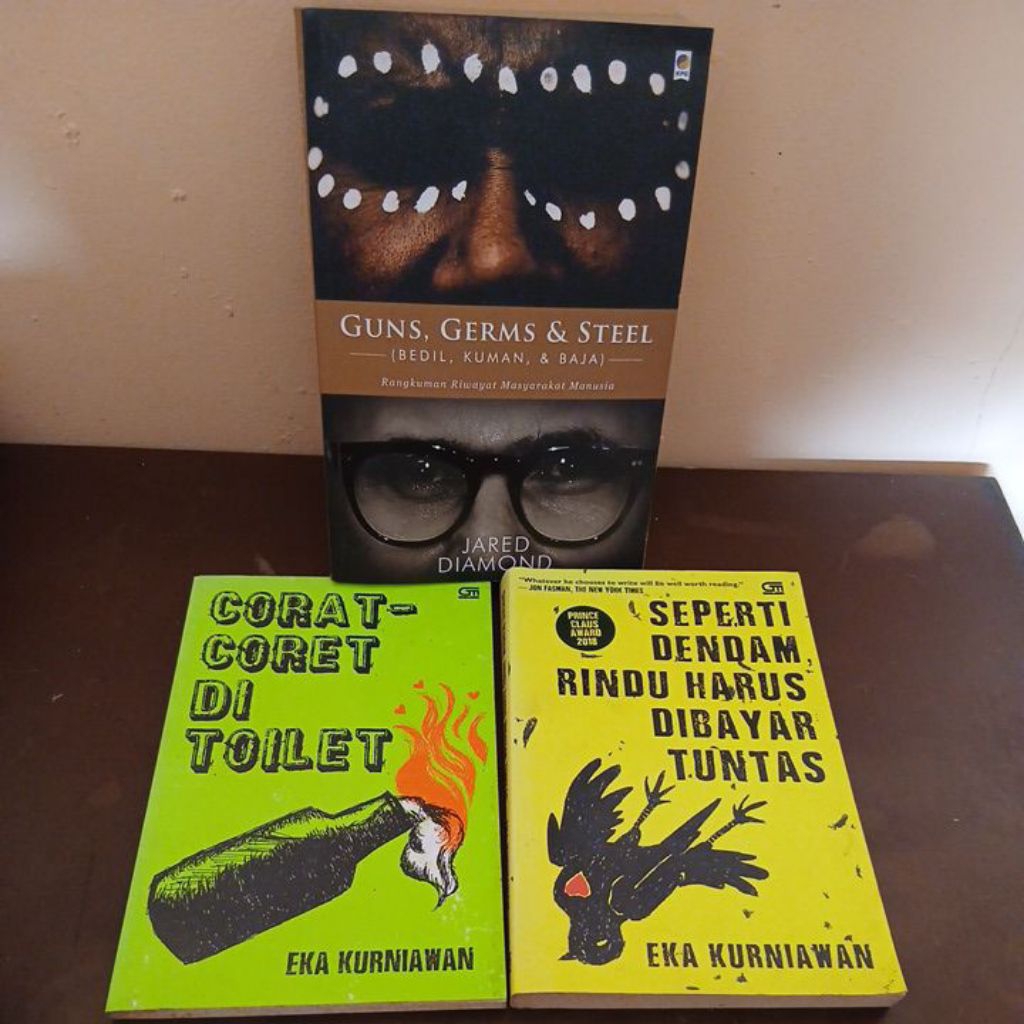 PRELOVED NOVEL EKA KURNIAWAN DAN JARED DIAMOND