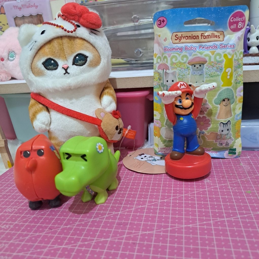 Slyvanian families & trinkets