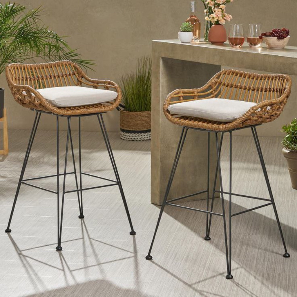 Kursi bar outdoor rotan sintetis kaki besi kursi bar terbaru