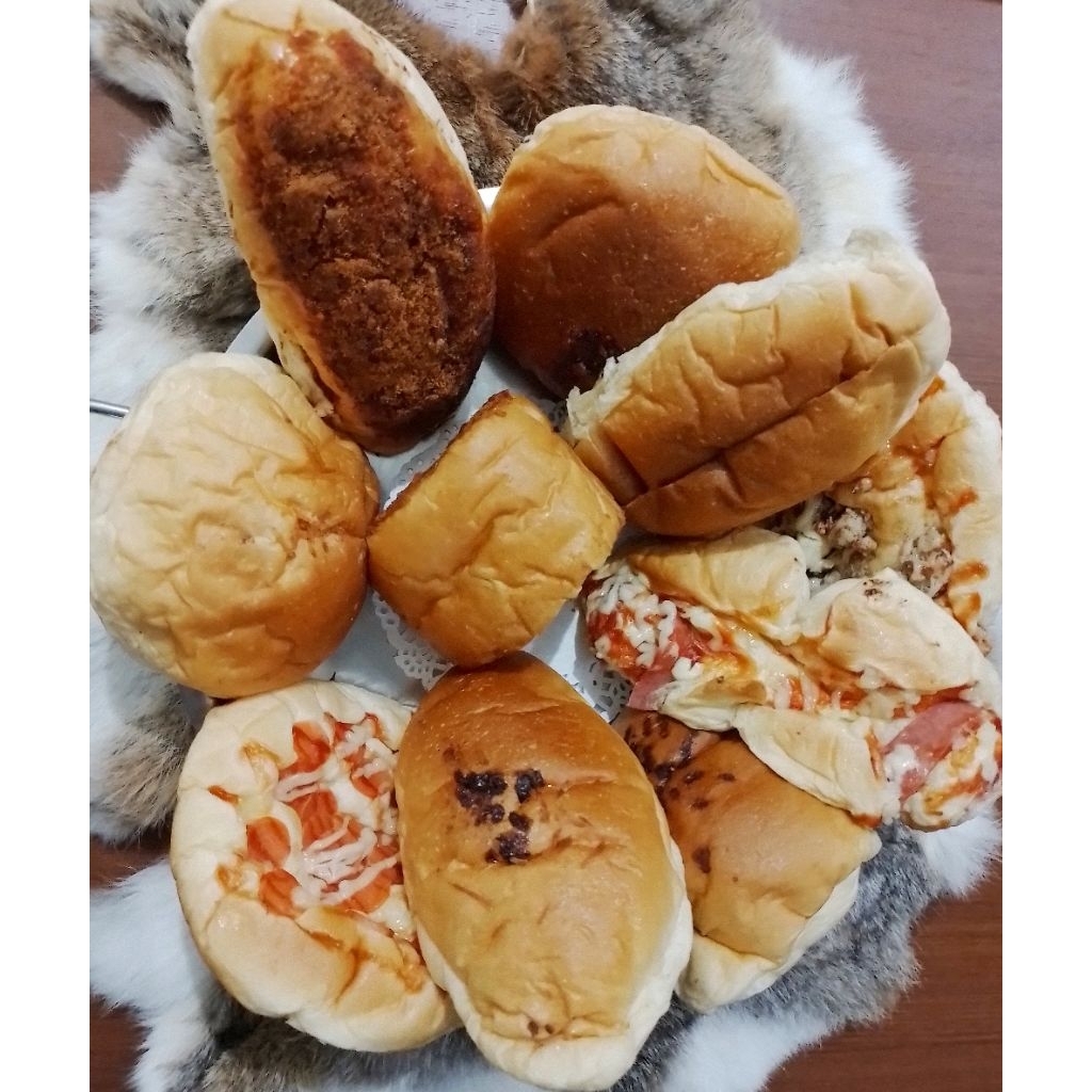 

ROTI HOMEMADE ROTI JADUL HOMEMADE ROTI ABON GULUNG ROTI SMOKE BEEF ROTI COKLAT PISANG ROTI KEJU COKLAT