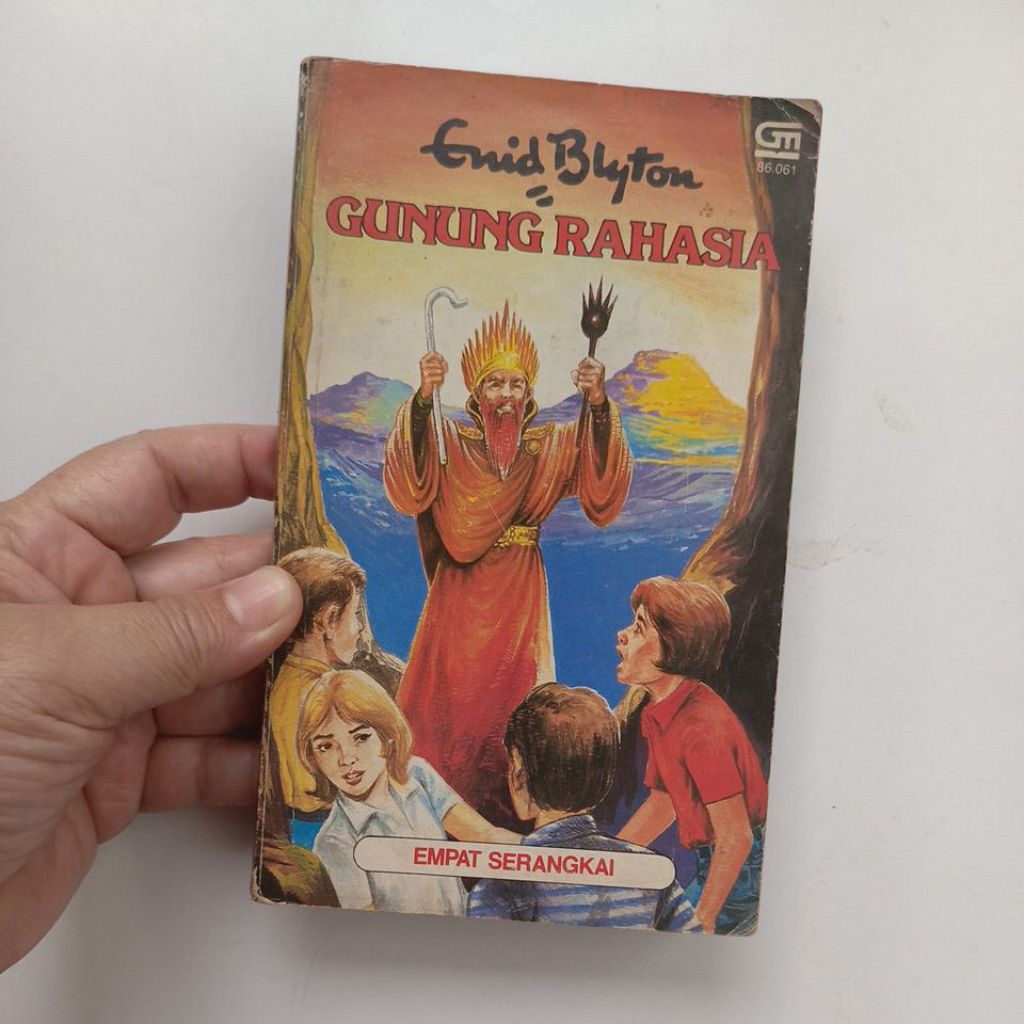 enid blyton - empat serangkai